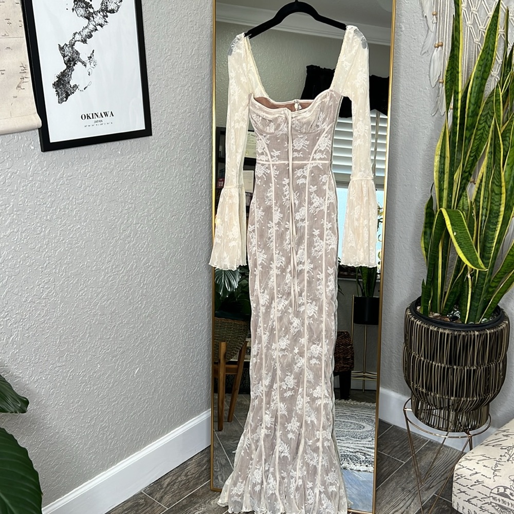 HOUSE OF CB 'Delilah' Vintage Cream Lace Maxi Dress NWOT - Picture 6 of 9